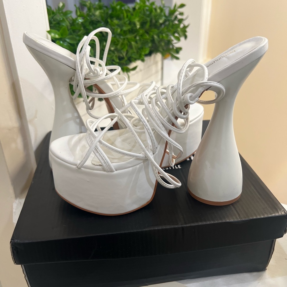 White Pu Lace Up Extreme Platform Circle Heeled Mules